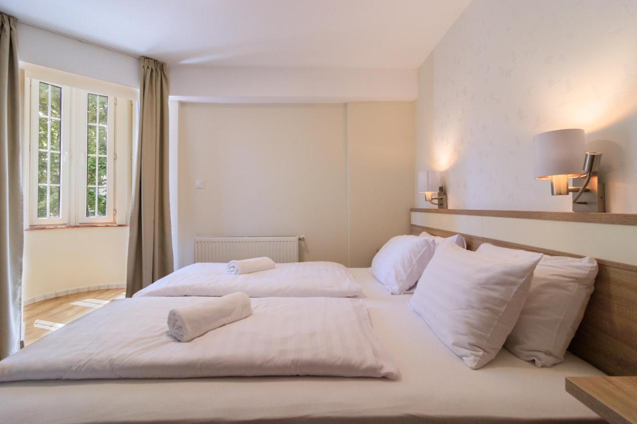 Villa Marina Inn Siofok Exterior photo